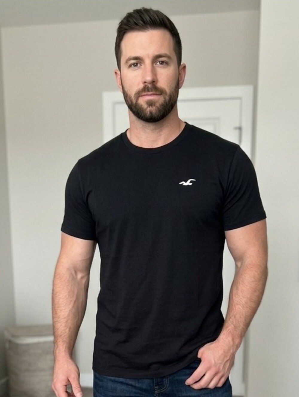Hollister Black Short Sleeve Crewneck TShirt with White Logo. Size XXL. NWOT